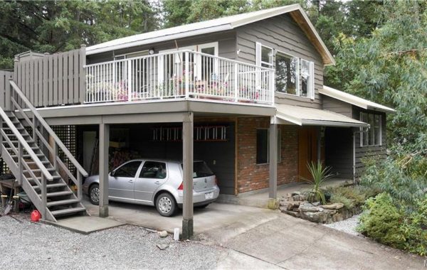 $629,000   MLS# 415900